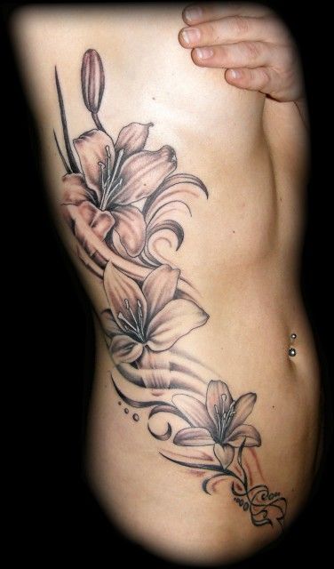 20 Best Body Side Tattoos For Women