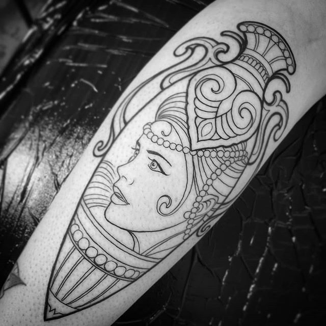 Neotraditional tattoo of a female in a Greek amphora on the leg