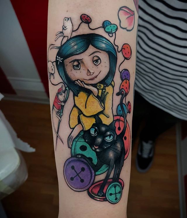Neotraditional tattoo of a blue hair girl and a lot of buttons with black cat on the right arm