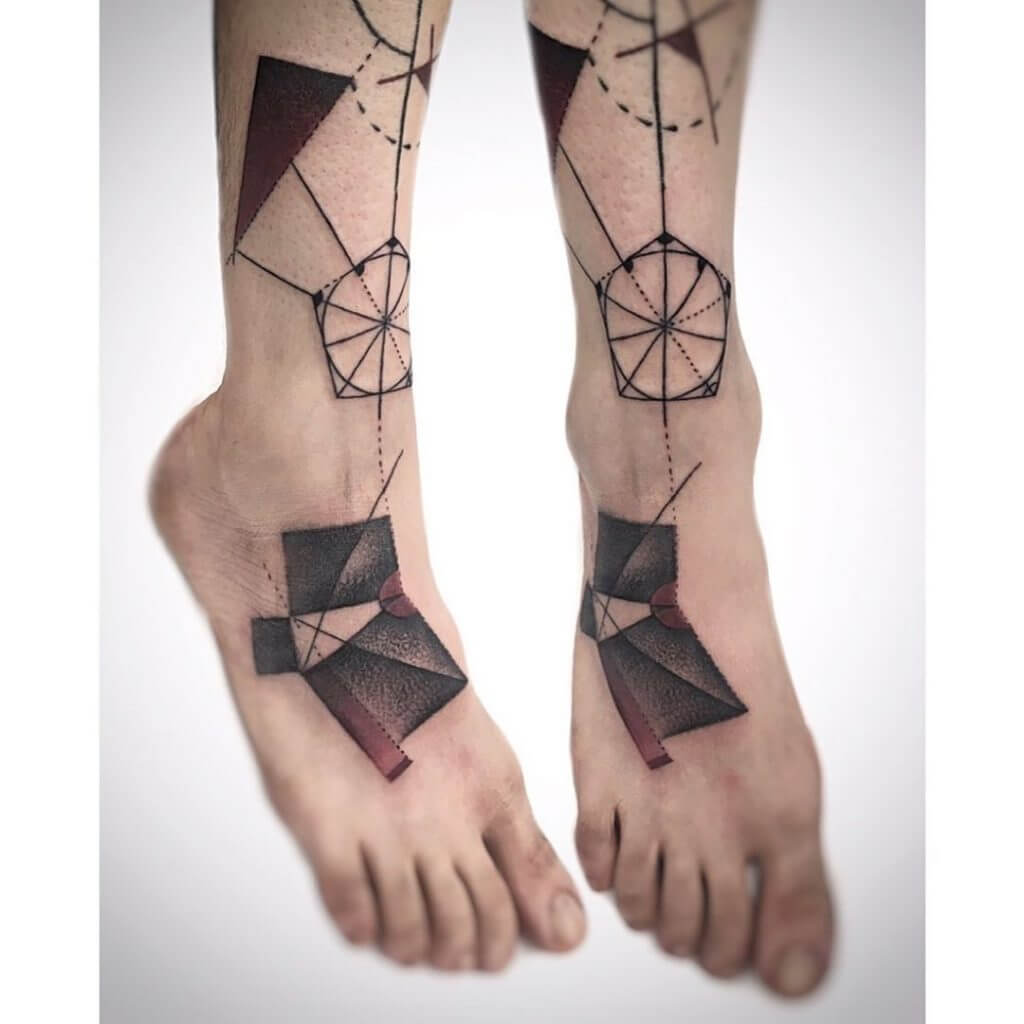 Abstract geometric tattoo on the right leg