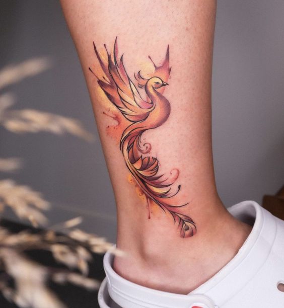 10 Extremely cute feminine phoenix tattoos