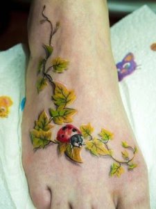 25 Astonishing ladybug tattoos to make you even more cute 8