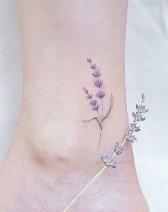 10 tempting small lavender tattoo ideas to improve your self-confidence