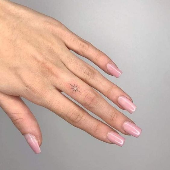 Unconventional minimalist approach with stars tattoo