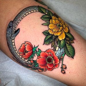 10 Incredibly cute ourboros feminine tattoos 9