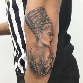 15 Impressive tattoos of Nefertiti, queen of Egypt