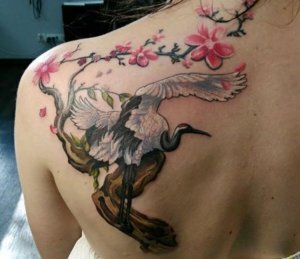 Japanese crane tattoos expose all the beauty of this bird 5