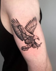 Tricep tattoo is popular tattoo place for males 4