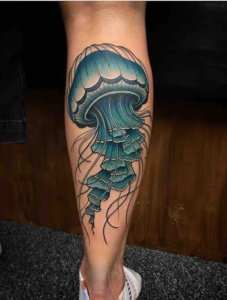 20 The trendiest jellyfish tattoos this year you can see on the streets 9