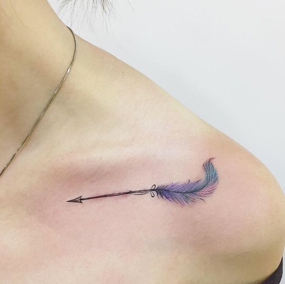 Colarbone Arrow tattoo