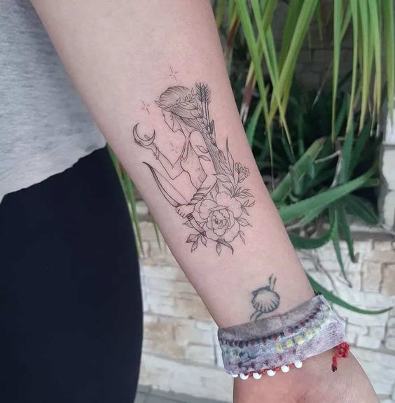 Are you searching for beautiful and unique tattoo? Check these minimalist  Artemis tattoo ideas