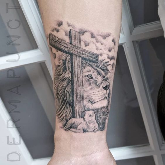 15 Religious lion and lamb tattoos: A timeless expression of faith