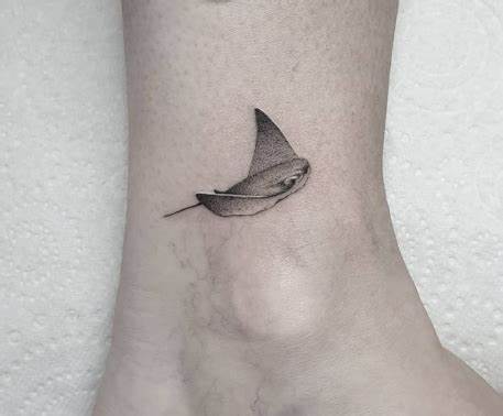 Small Manta Ray Tattoo Ideas: Discover the Beauty